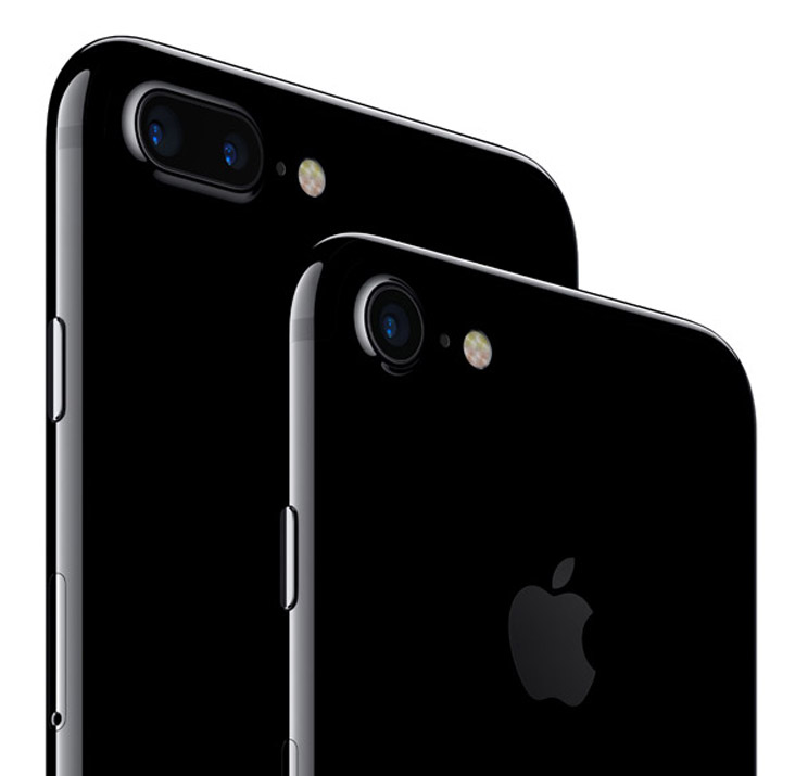 אפל מציגה: iPhone 7 עמיד במים, iPone 7 Plus עם עדשה כפולה
